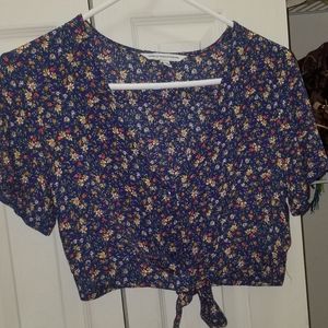 American Eagle Blue floral crop top